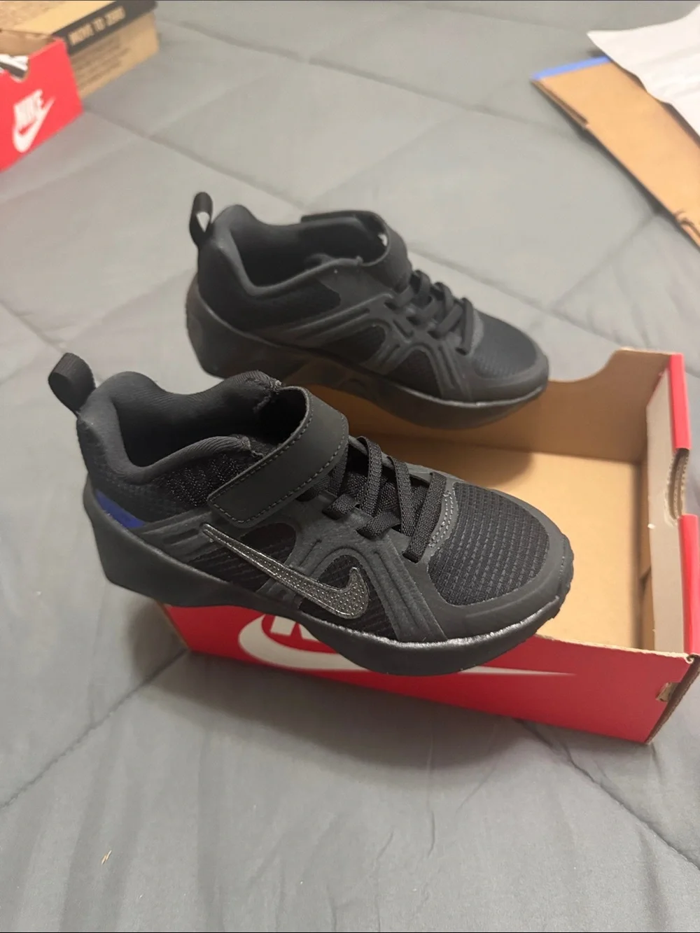 Nike Metro tech Kids Black  Hook-and-Loop Athletic Sneakers
